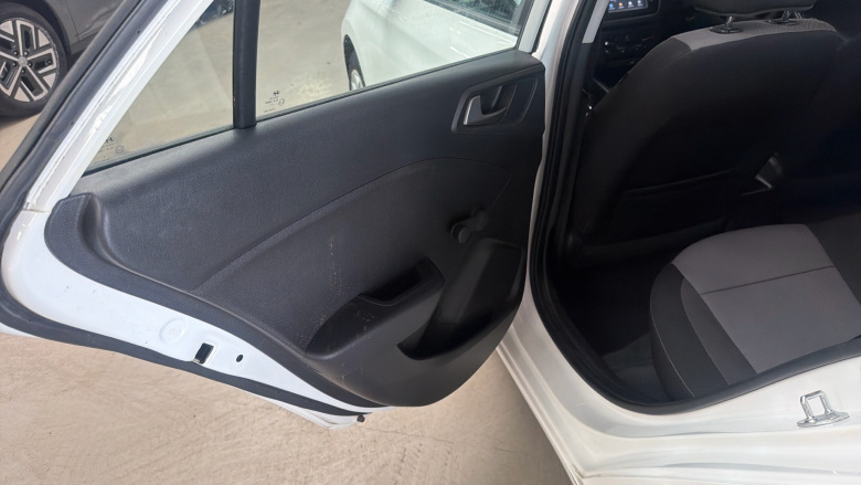 Hyundai i20 1.2 MPi S Connect 5dr Petrol Hatchback